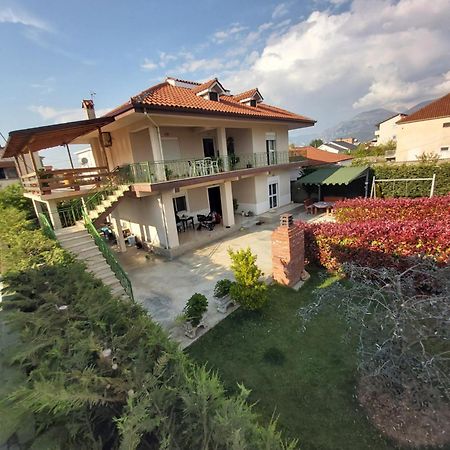 Villa Cerpja Kamez المظهر الخارجي الصورة